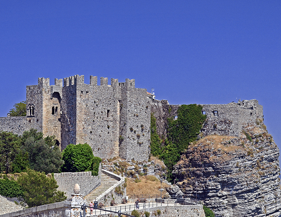 Visiting Trapani should be not missing Erice, little mountain town